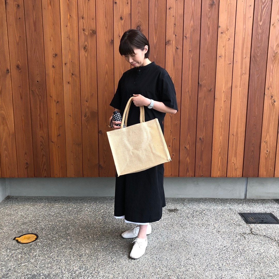 婦人全身写真