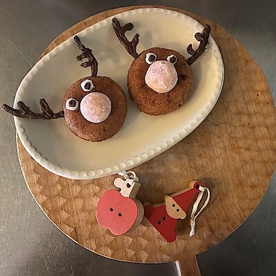 トナカイづくりからはじまる、無印良品の冬じたく。