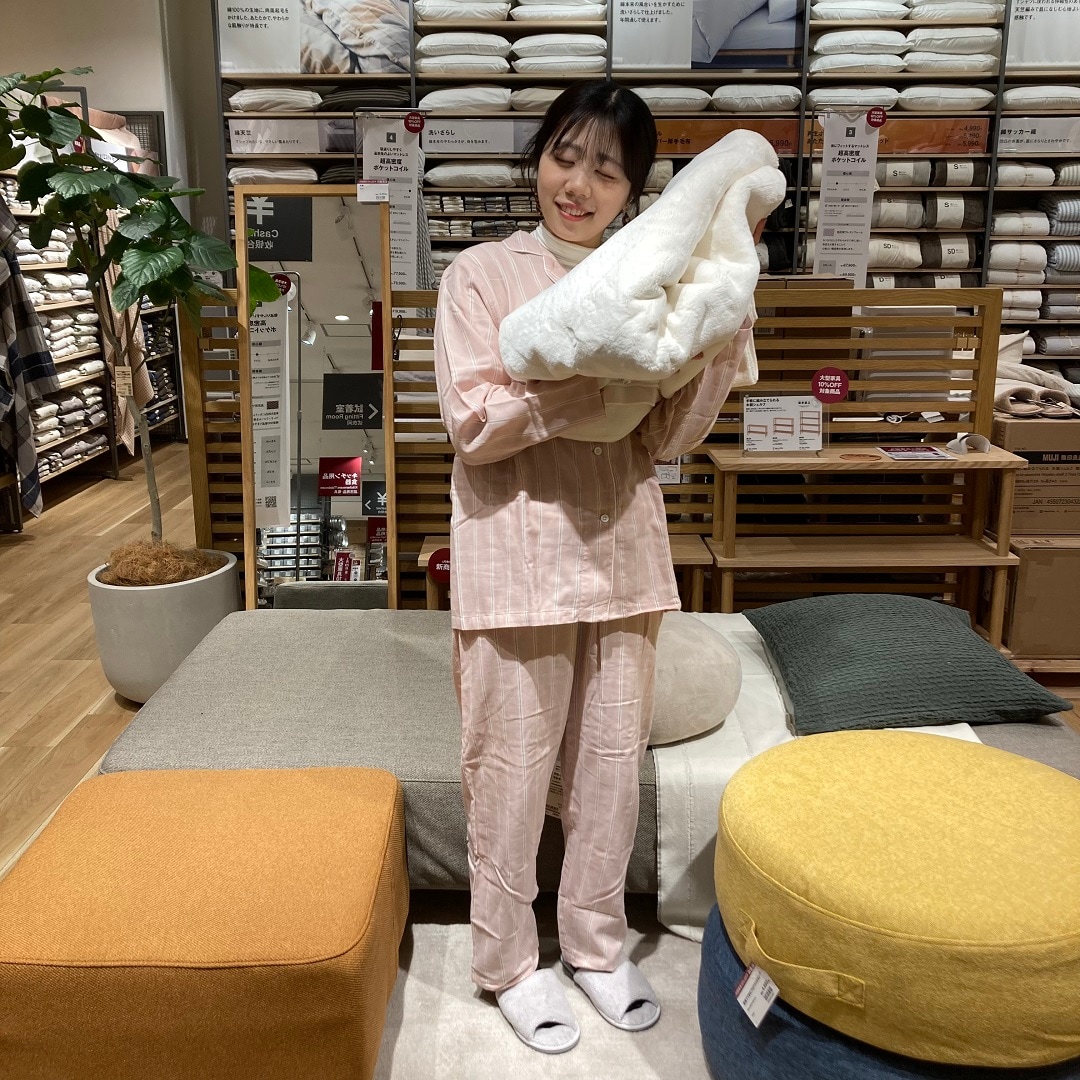 脇に縫い目のない二重ガーゼ長袖パジャマ