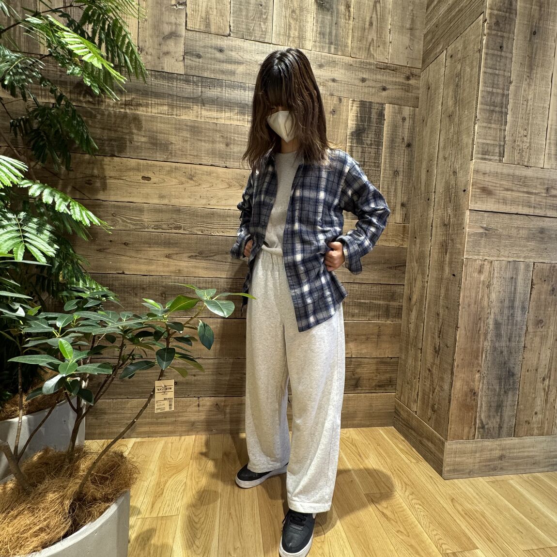 フランネルシャツ　全身