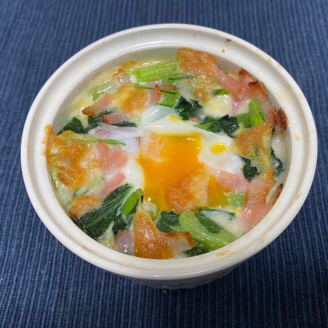 【港南台バーズ】ほうれん草とベーコンのカレーココット