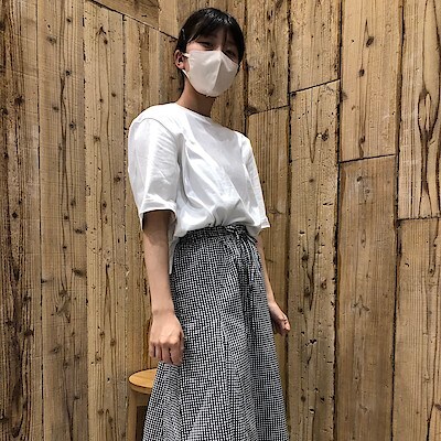 【イズミヤスーパーセンター八尾】女性スタッフ　身長160ｃｍ