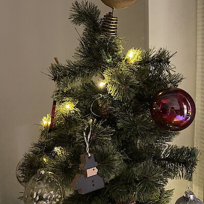 【いとく男鹿SC】木の温もり感じるオーナメント