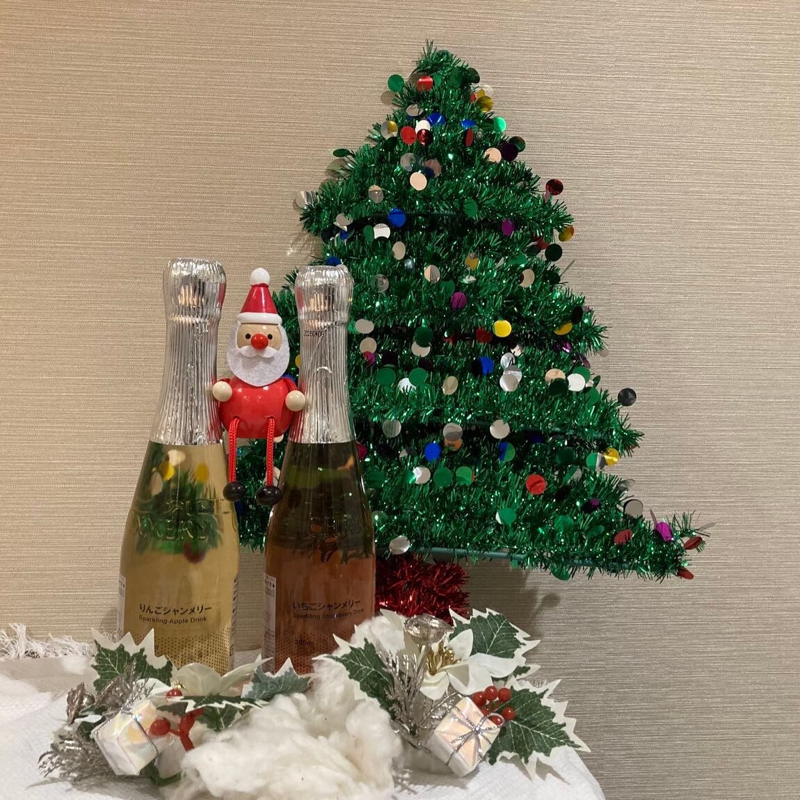 「りんごシャンメリー」「いちごシャンメリー」の写真