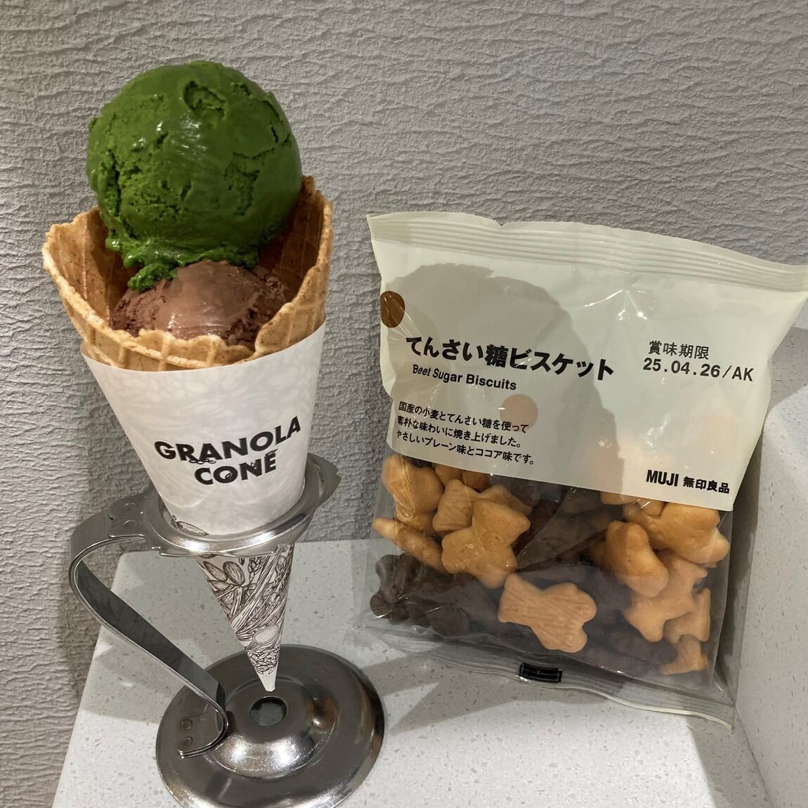 20241211アイスとビスケット