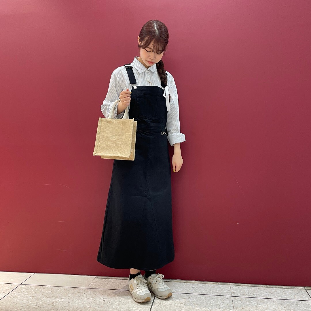 サロペットスカートを使ったコーディネート