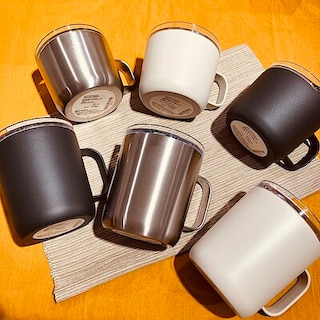 【ロサヴィア茨木】　ほっと一息、あたたまる。｜目盛り付き　保温保冷　蓋付きマグカップ