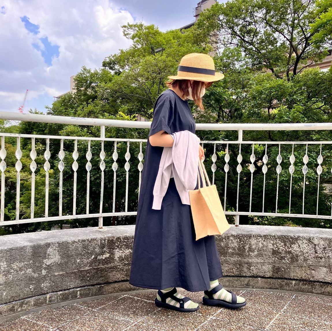 コーディネートの全身写真
