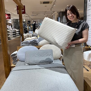 【アル・プラザ金沢】スタッフのおすすめ|寝返りを受け止めるまくら