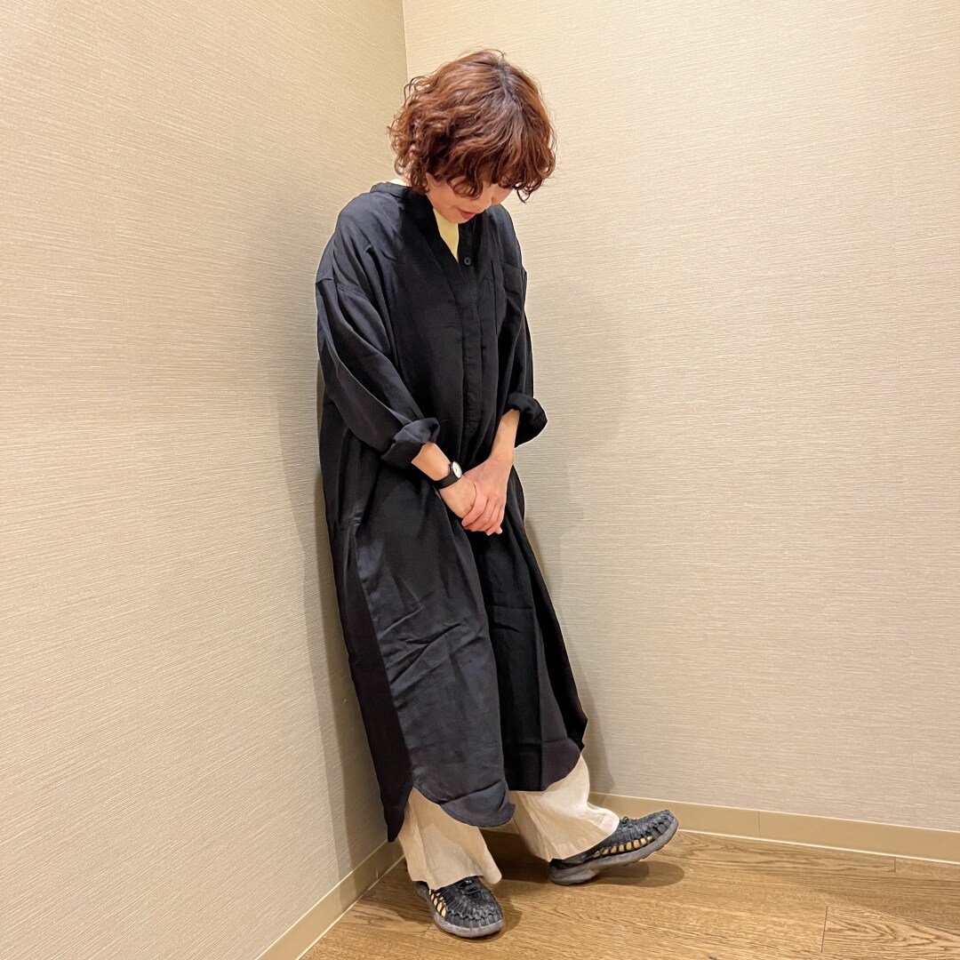 全身　ワンピースの素材感の紹介