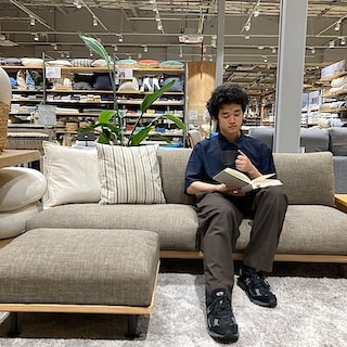 【白山北安田】「くつろぎを考えた木製アームレスソファ」が入荷しました。