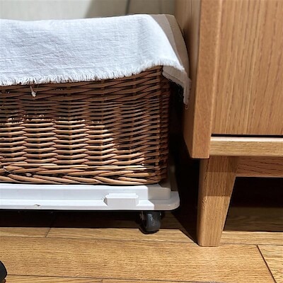 【フレスポ三次プラザ】あたしんちの「縦にも横にも連結できる再生ポリプロピレン入り平台車」