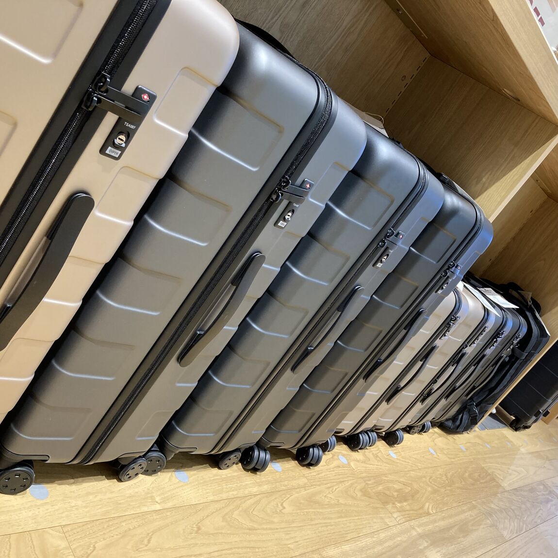 キャリー売場