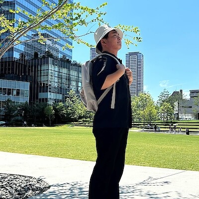 【MUJIcom阪急三番街】　風通しの良い涼やかな素材で夏を楽しむ。風を通す　ストレッチ　５分袖シャツ