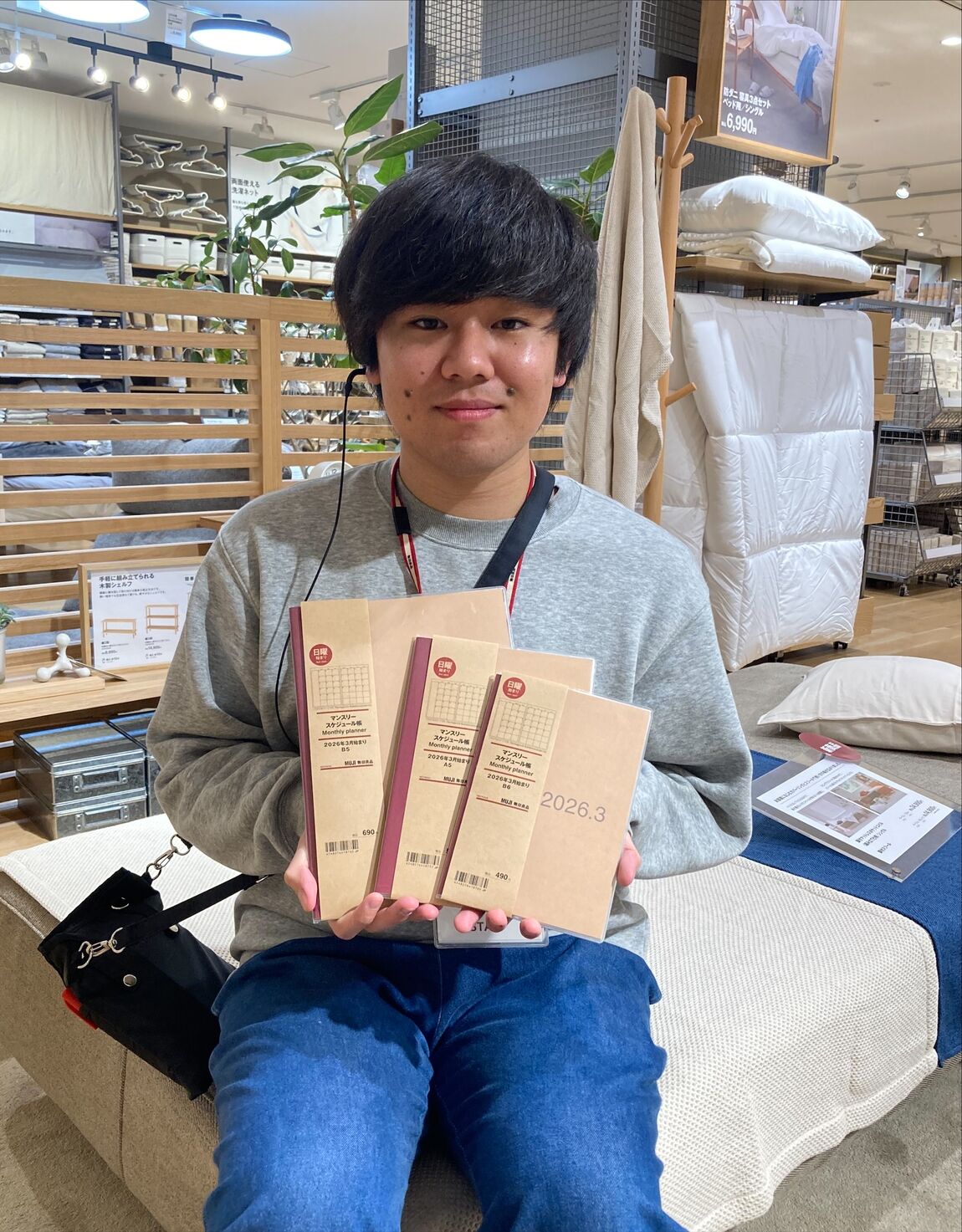 マンスリースケジュール帳　バーチカルスケジュール帳