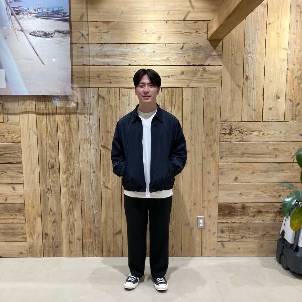 ジップアップブルゾンXL 黒、ワンタックワイドパンツL黒、クルーネック長袖TシャツXLオフ白