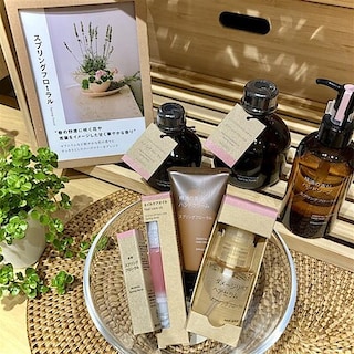 【ヨークベニマル東根】季節の香り、スプリングフローラルのご紹介