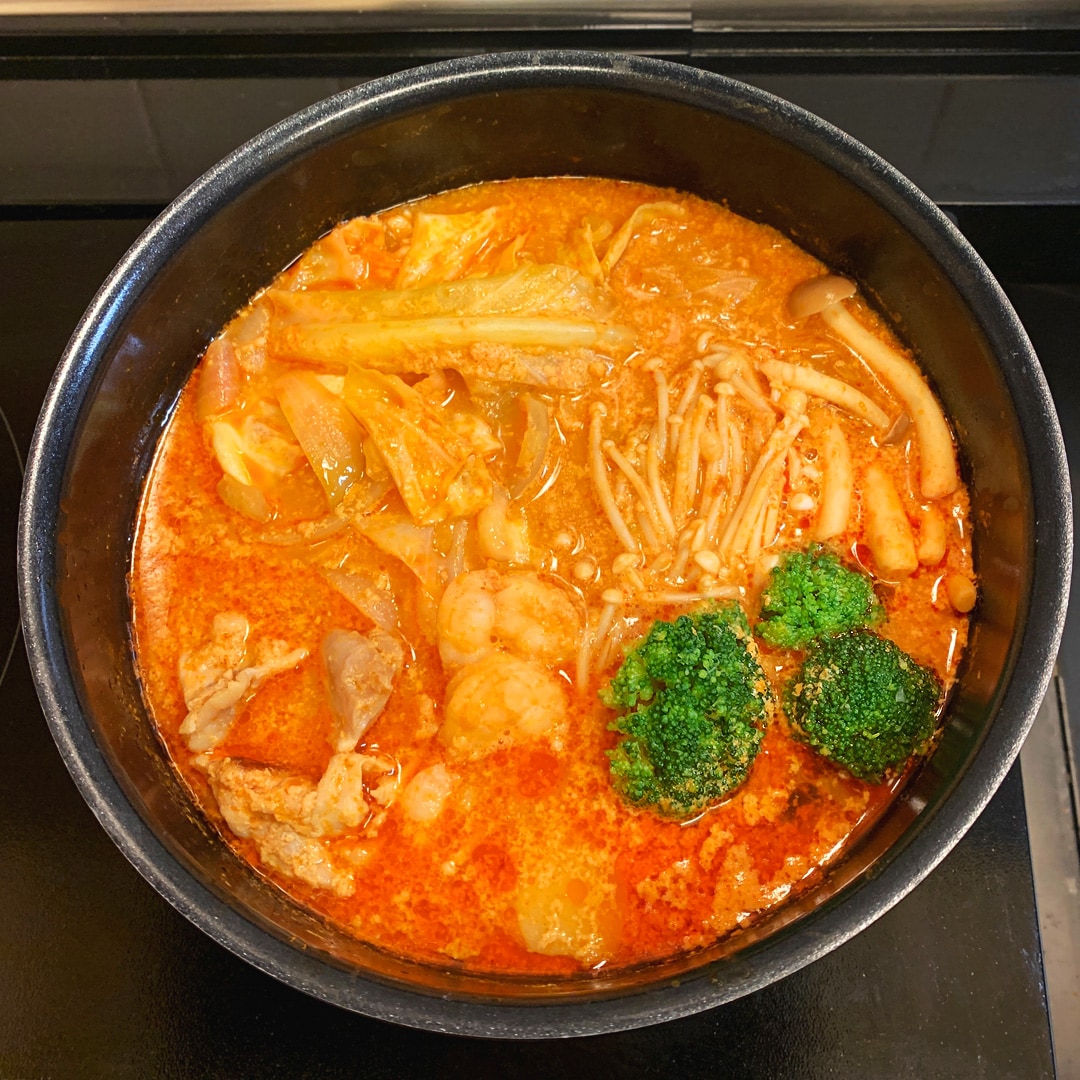 【マルエイガレリア】ご夕食にお鍋はいかがですか