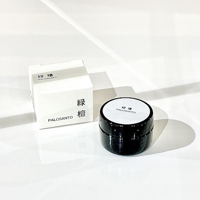 【マルエイガレリア】新しい香りの練り香水が登場『緑檀』｜MUJI Labo