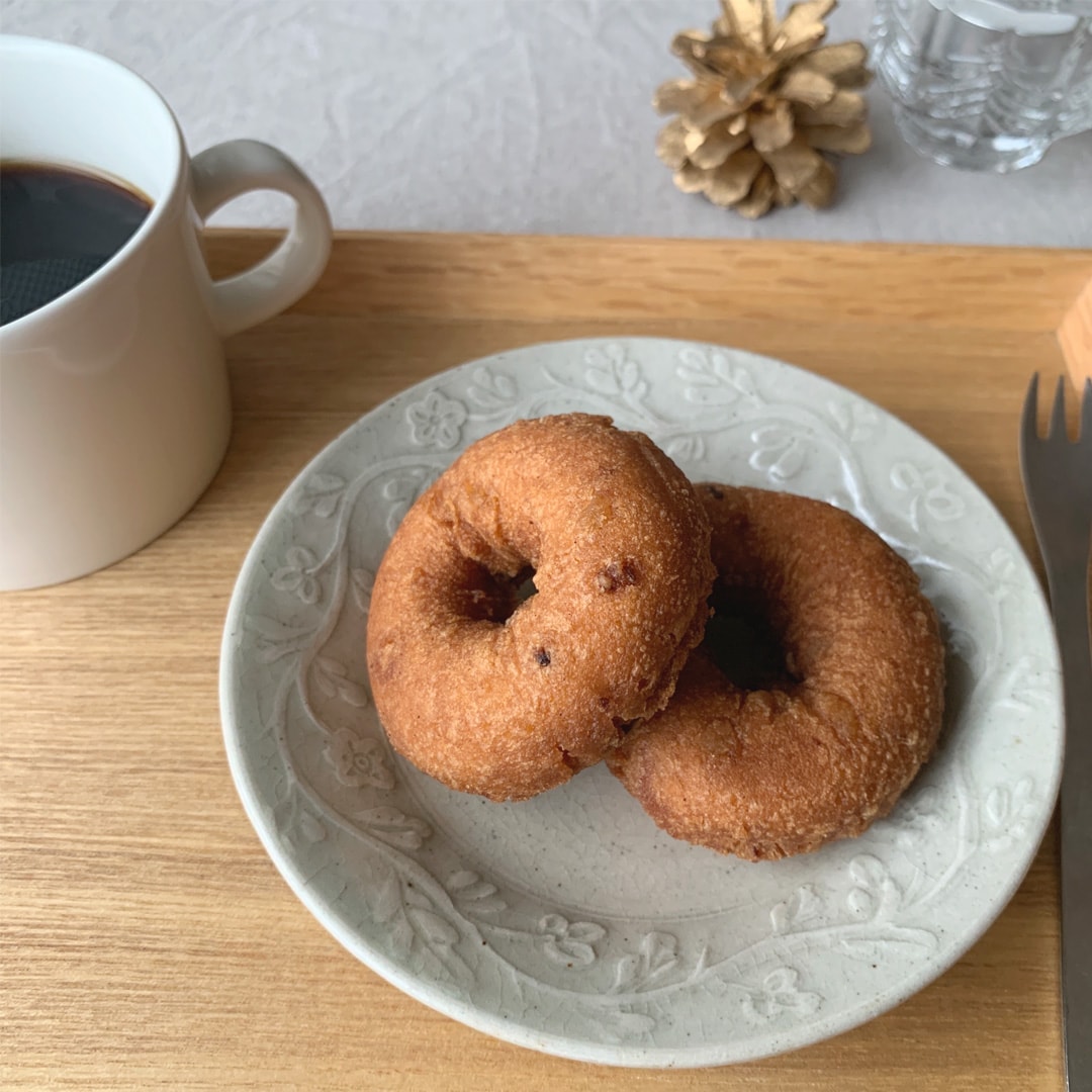 【マルエイガレリア】クリスマスが待ち遠しくなるドーナツ、レーズン＆アップル｜スタッフのおすすめ