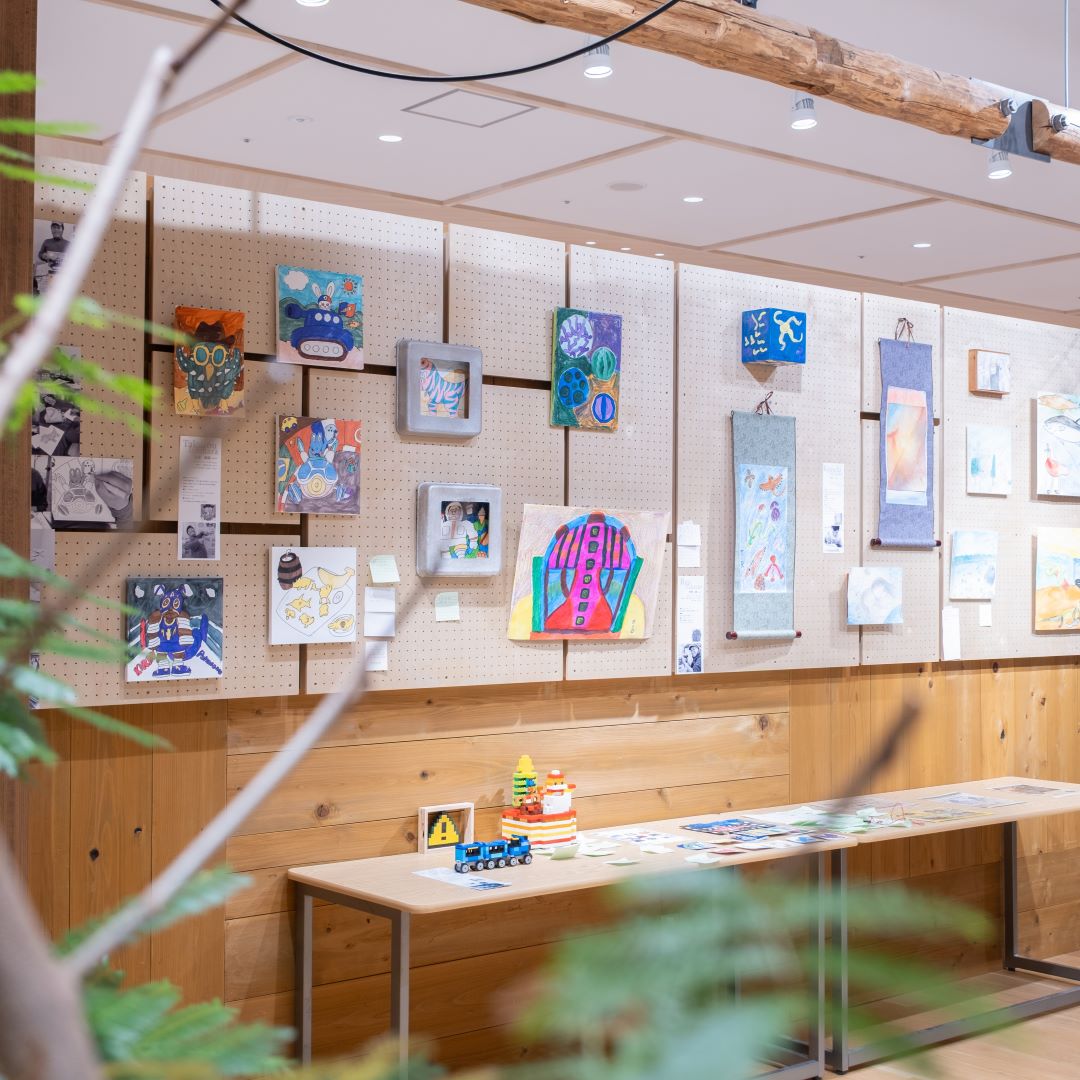 【アルパーク】働く　えがく　僕たち　―ハートランドひろしま5人展―｜イベントレポート