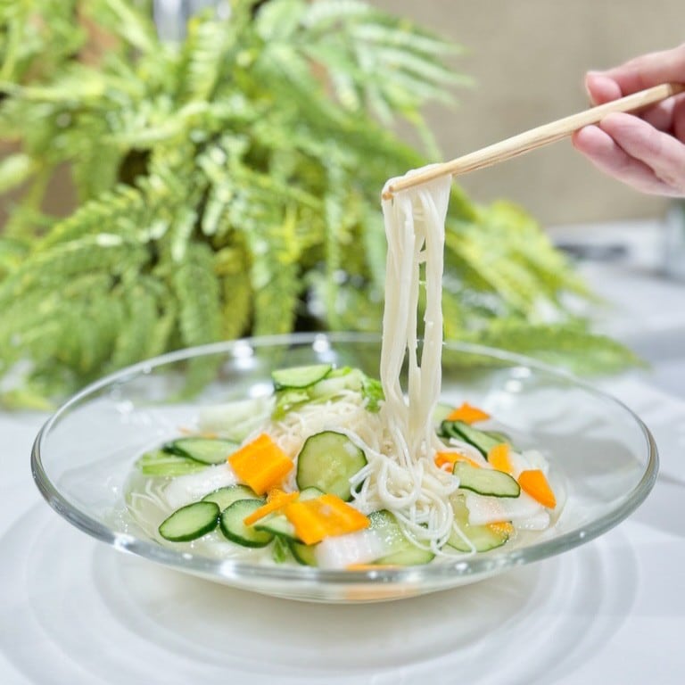 暑い日はさっぱり水キムチそうめん