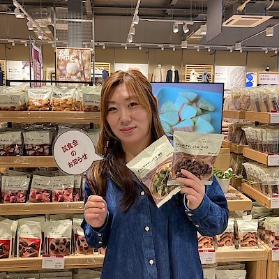 【燕】試食会のお知らせ『チョコがけマシュマロ　抹茶』『チョコがけマシュマロ　ダーク』