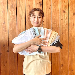 【燕】『婦人　天竺編みクルーネック半袖Ｔシャツ』いろいろな色を着てみました！