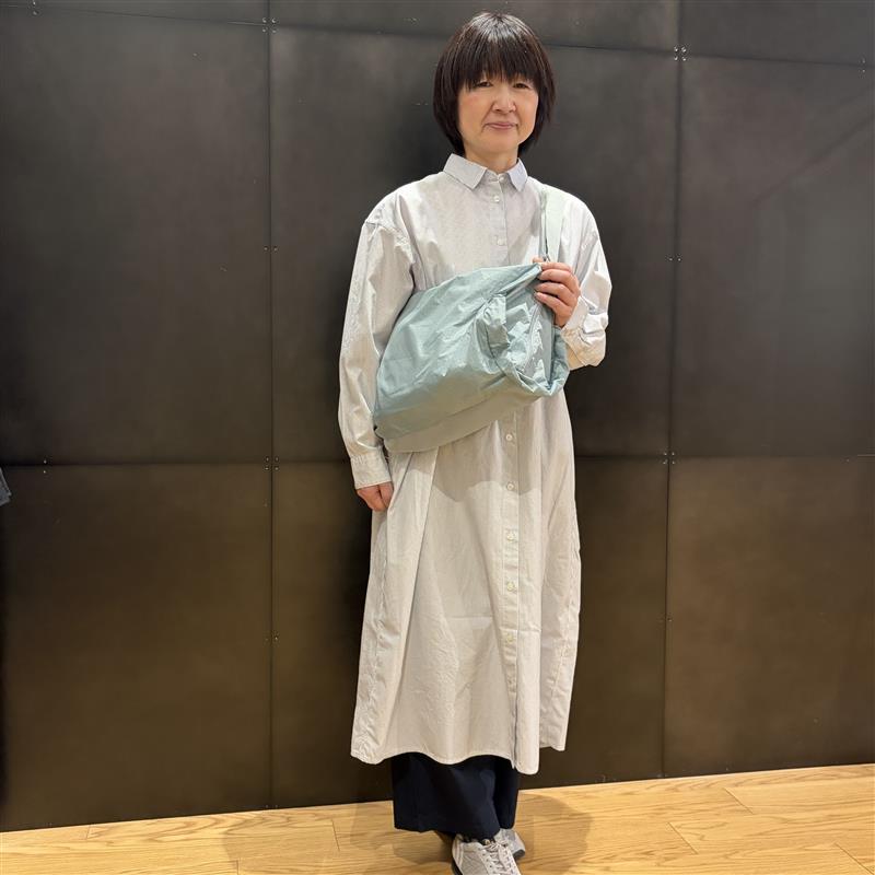 スタッフスナップ正面全身