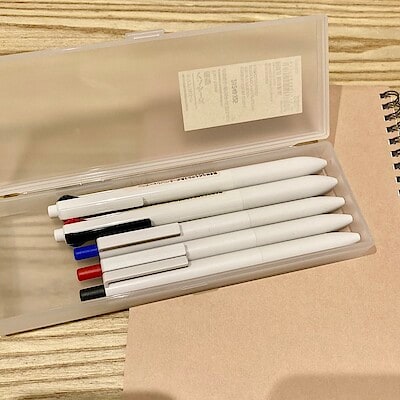 【サンリブ折尾】書き味なめらか油性ボールペンのご紹介