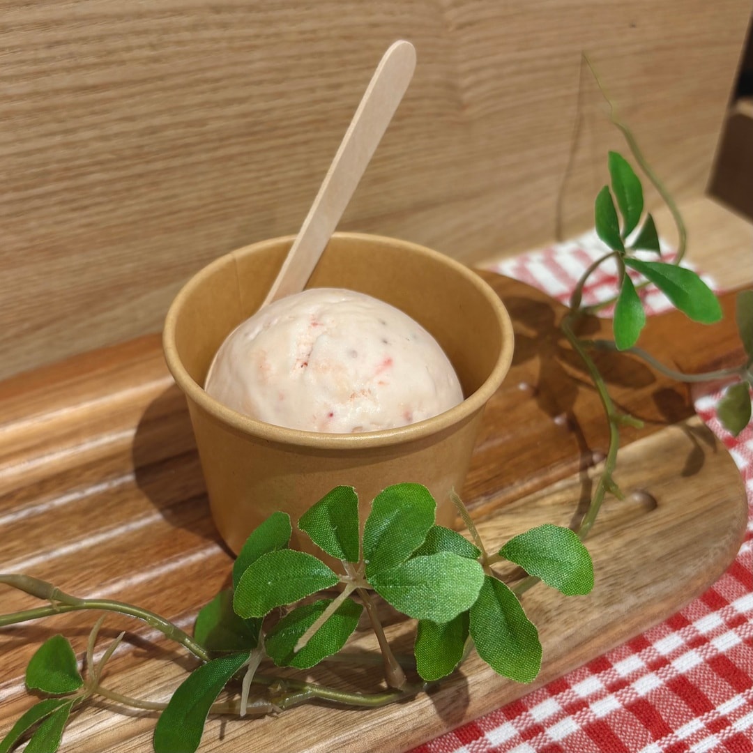 いちごミルクアイス