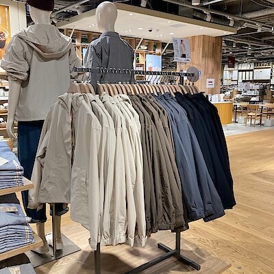 【コープ二条駅】不安定な天候に安心のジャケットです