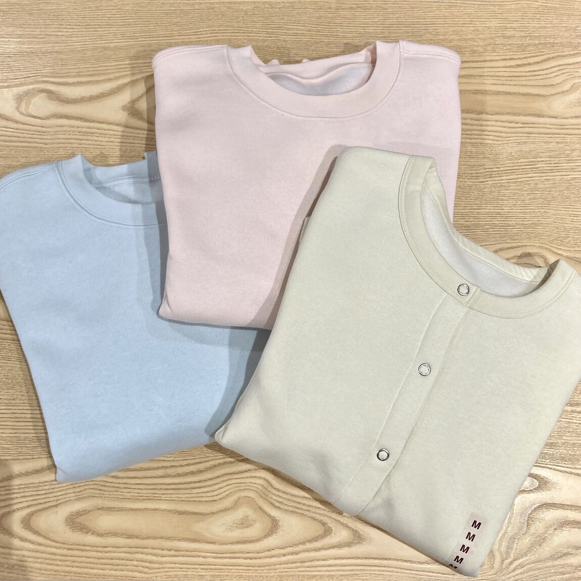 スウェット春らしい3色