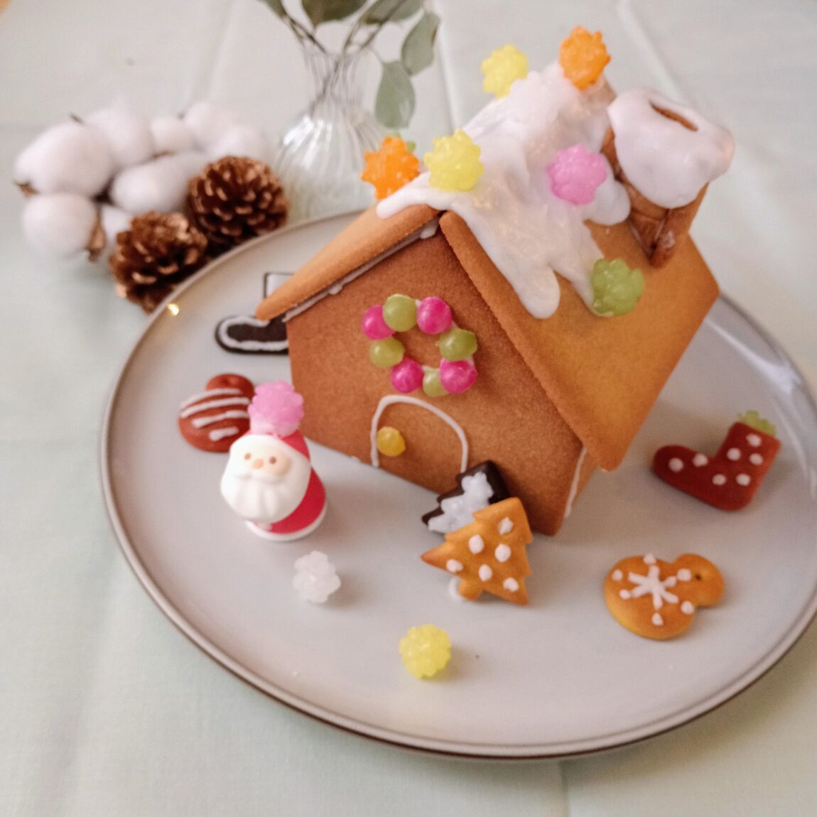 クリスマスの準備に家族仲良くヘクセンハウス作りはいかがですか