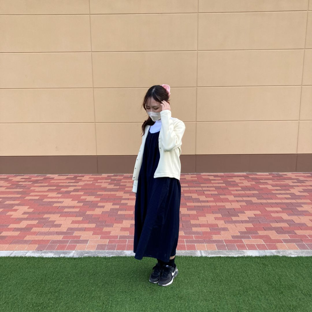 ワンピースを着た女性の写真