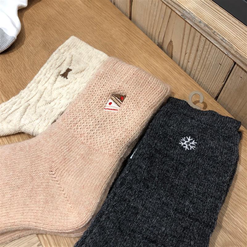 くつ下刺繍写真