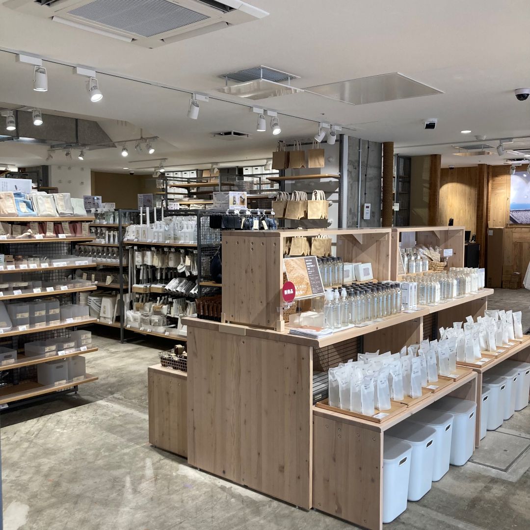 新しいお店の写真入り口