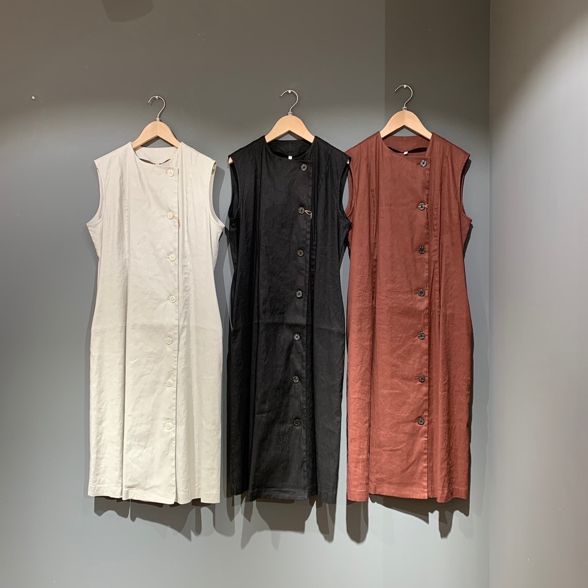 【岡山表町商店街】夏に活躍「婦人 ヘンプ混ストレッチ ジレワンピース」