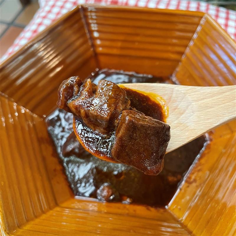 牛肉の赤ワイン煮