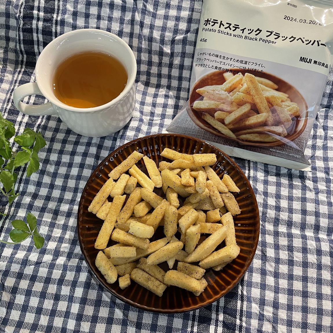 ポテトスティック　塩・ブラックペッパー