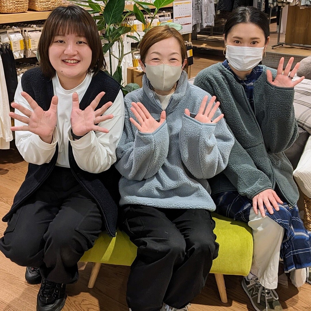 ３人