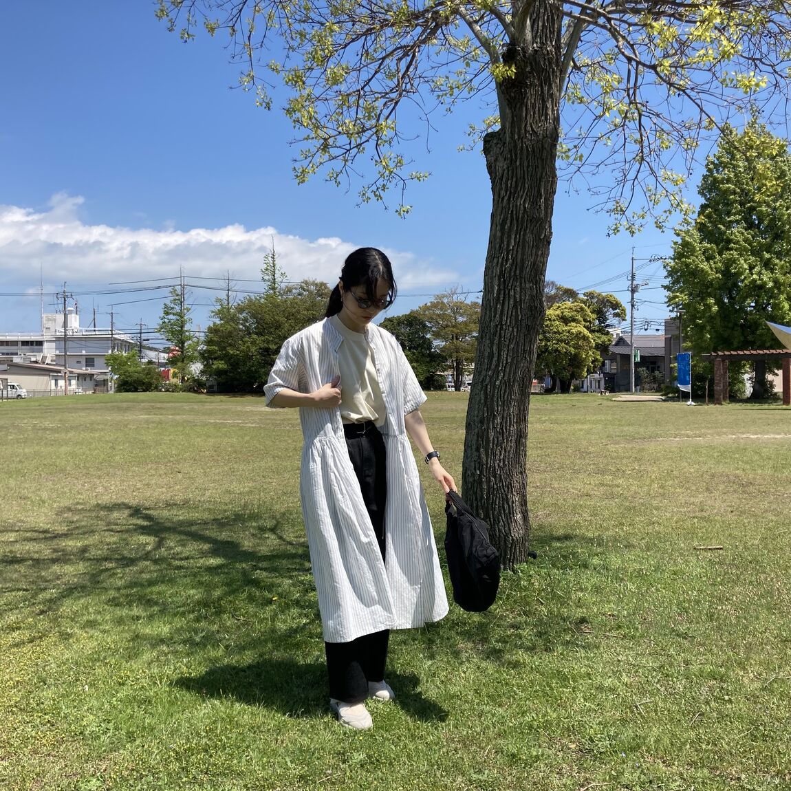 クルーネックワイドティシャツコーディネート
