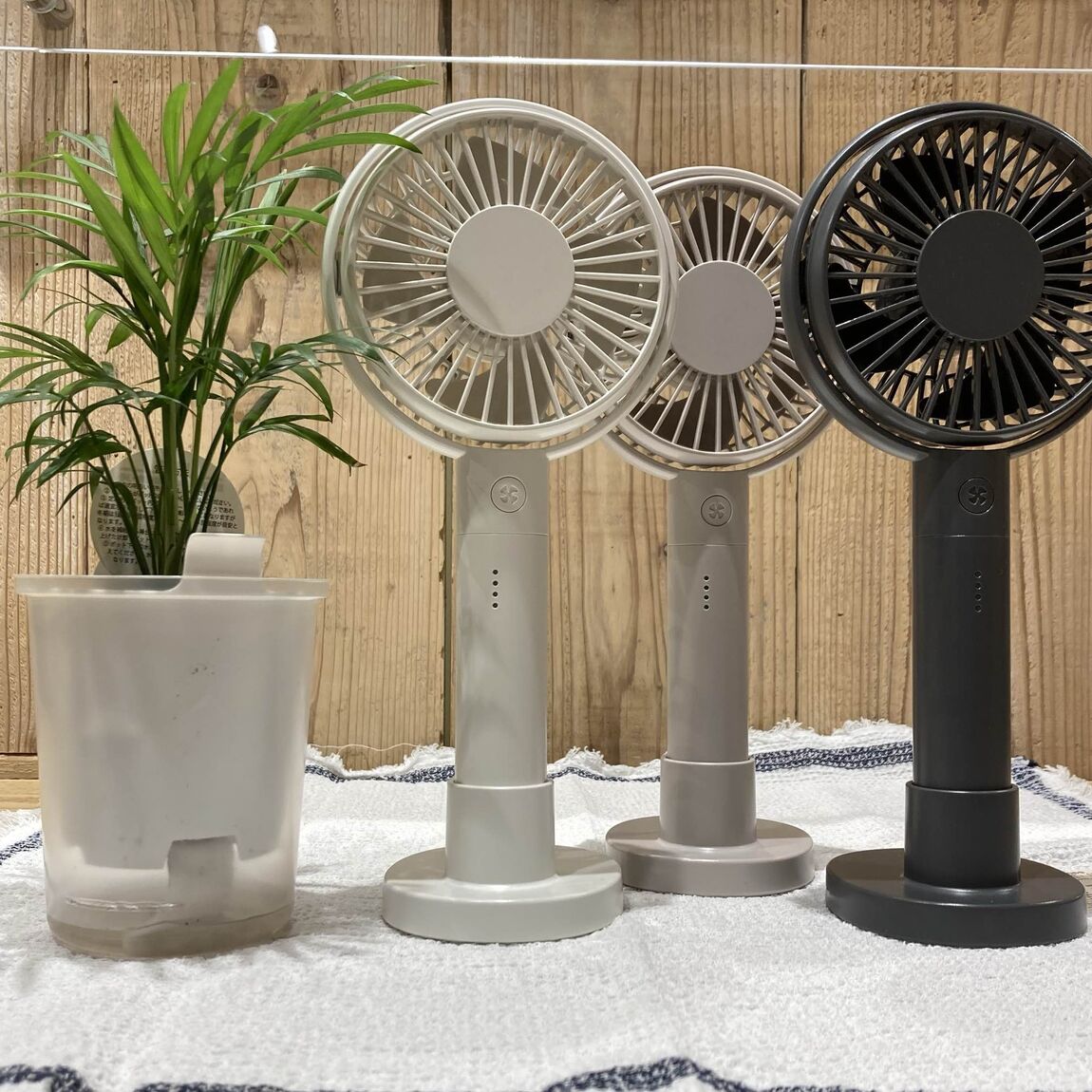 角度が変えられる充電式ハンディファンのご紹介