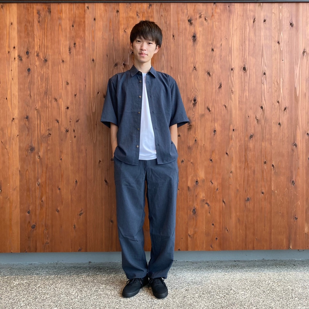 風を通す五分袖シャツ
