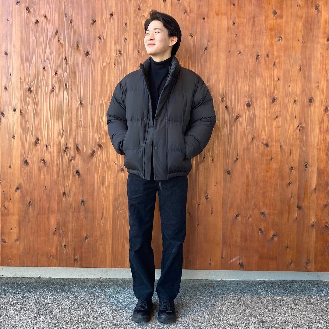 軽量ダウンポケッタブルジャケット