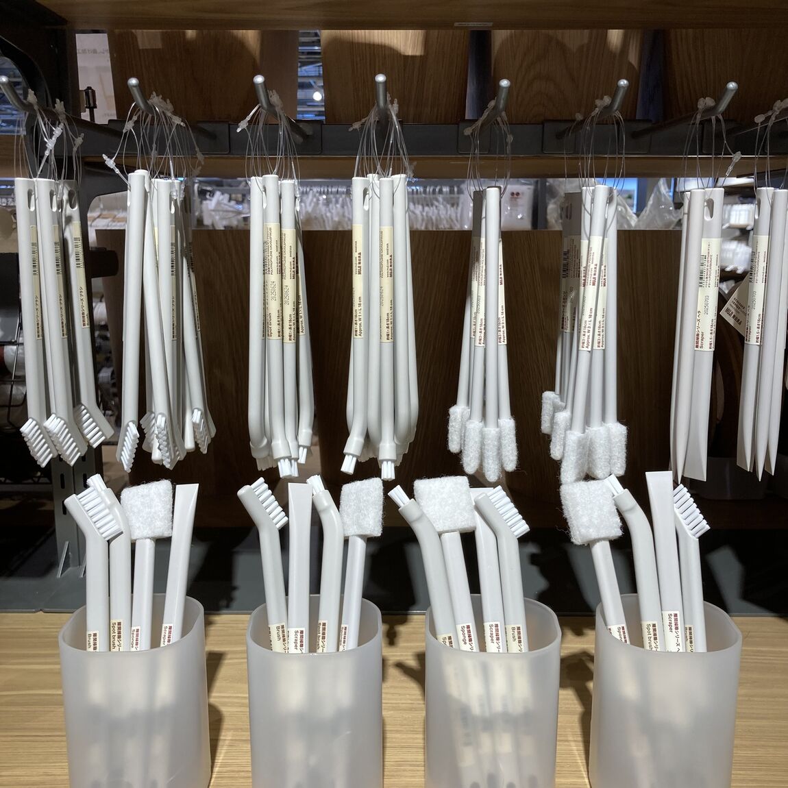 046832 251121 02.00.jp