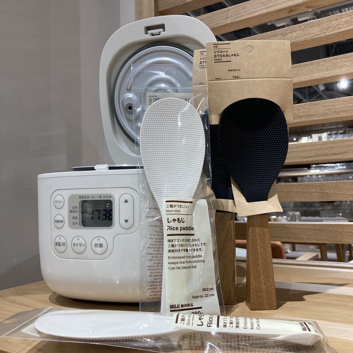 046832 260213 05.00.jp