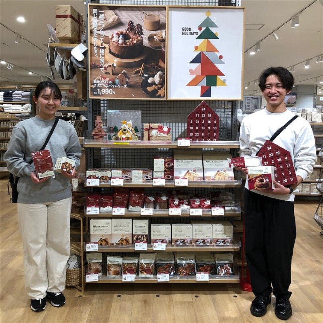 クリスマス限定のお菓子やドリンクが出ました！
