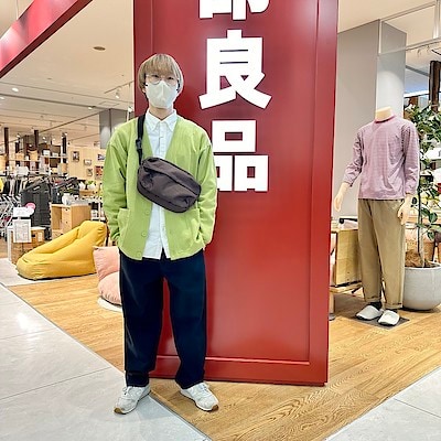 【イオン小牧】　スタッフスナップ　身長168cm