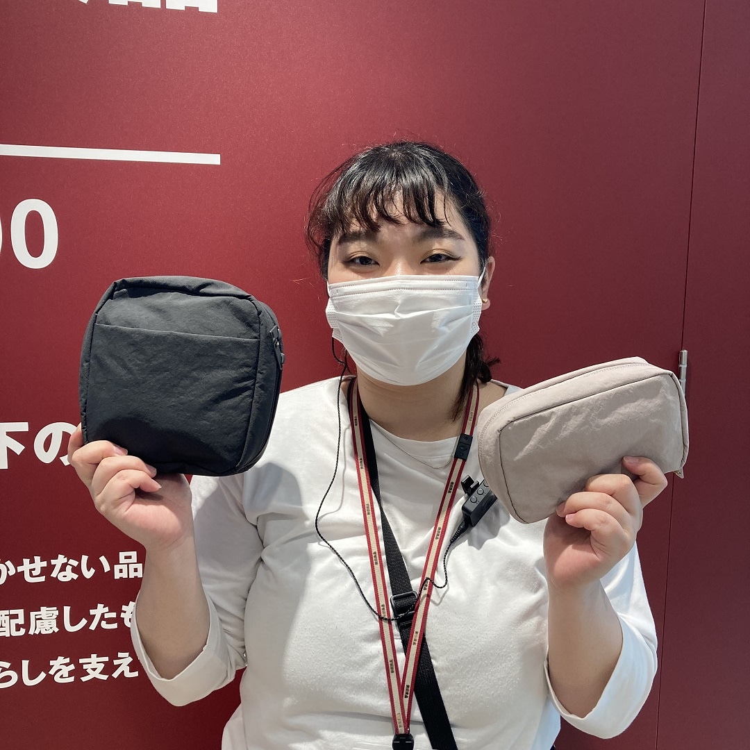 【リブ住吉】リンクルナイロン　大きく開くポーチ